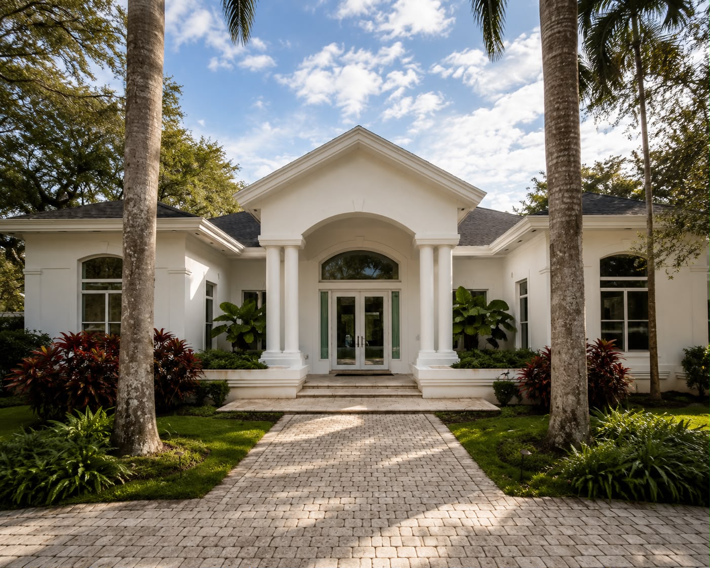 Pinecrest — project hero